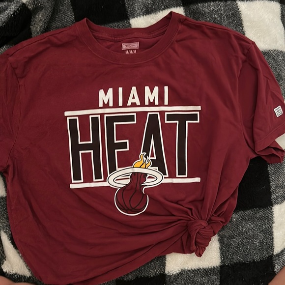 Tops Miami Heat Shirt Tailgate Cropped Miami Heat Shirt Medium Ae